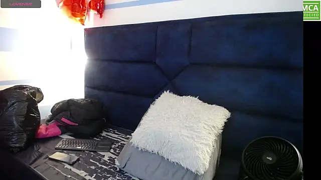 Snapshot of Natasha_699 chatting on February 27, 7:58 pm Natasha 699 online show from February 27, 7:58 pm