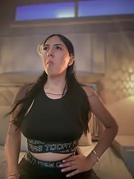 MarianaBenz online show from February 1, 8:16 pm