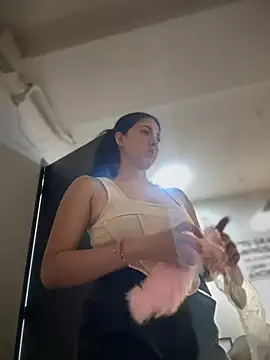 MarianaBenz online show from February 8, 8:32 pm