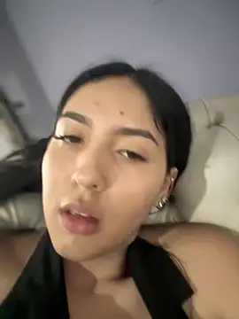 MarianaBenz online show from February 11, 8:42 pm