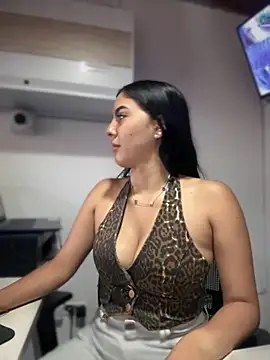 MarianaBenz online show from September 23, 11:35 am