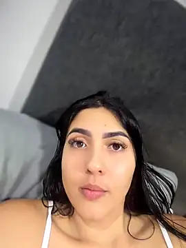 Snapshot of MarianaBenz chatting on June 4, 1:11 am MarianaBenz online show from June 4, 1:11 am