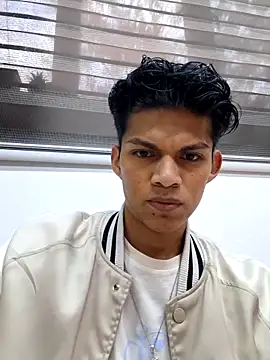 Cherryartemissy online show from March 24, 11:54 pm