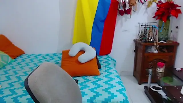 bardotbigcockts online show from November 18, 5:39 pm