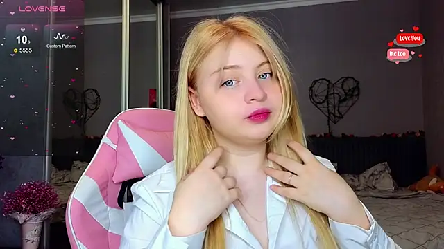 shy blondiee online show from February 22, 4:18 am