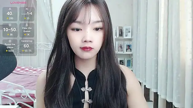 Snapshot of Jenny-Z chatting on February 27, 2:10 am Jenny-Z online show from February 27, 2:10 am