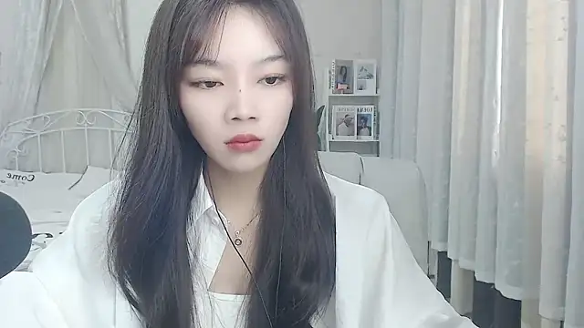 Snapshot of Jenny-Z chatting on October 19, 1:39 am Jenny-Z online show from October 19, 1:39 am