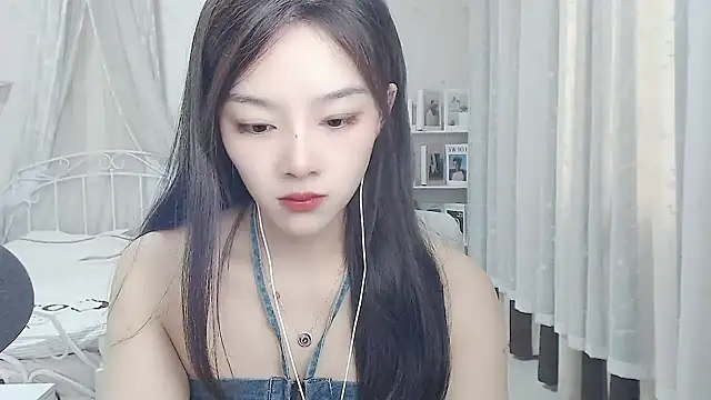 Snapshot of Jenny-Z chatting on June 30, 1:39 am Jenny-Z online show from June 30, 1:39 am