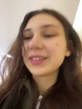 QuitieLia online show from January 13, 3:26 pm