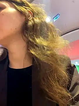 QuitieLia online show from November 5, 8:36 am