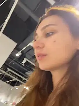 QuitieLia online show from December 5, 12:36 pm