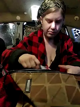 Snapshot of shadow199393 chatting on January 28, 10:01 pm shadow199393 online show from January 28, 10:01 pm