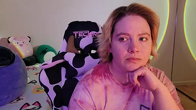 InternetFairy XO online show from December 13, 7:53 pm