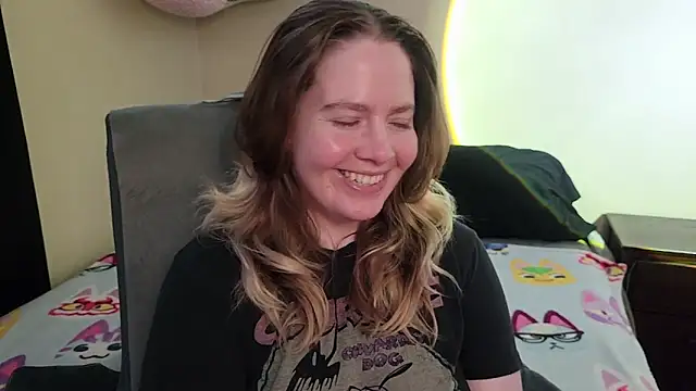 Snapshot of InternetFairy_XO chatting on May 7, 5:57 am InternetFairy XO online show from May 7, 5:57 am