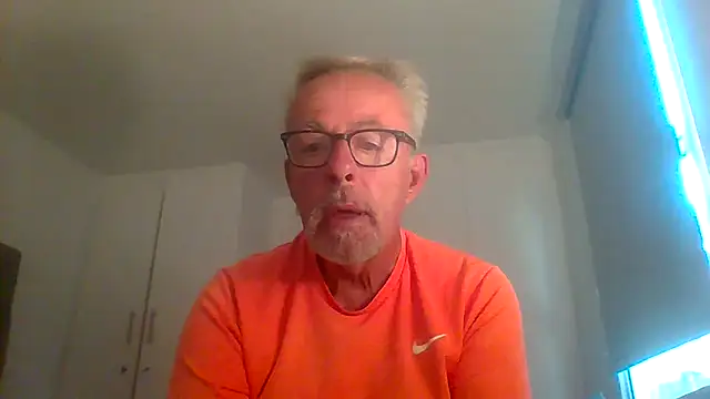 Snapshot of tuggy59 chatting on September 22, 4:58 am tuggy59 online show from September 22, 4:58 am