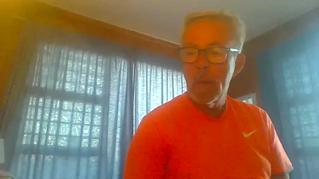 Snapshot of tuggy59 chatting on September 23, 4:37 am tuggy59 online show from September 23, 4:37 am