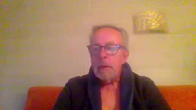 tuggy59 online show from April 4, 5:49 am