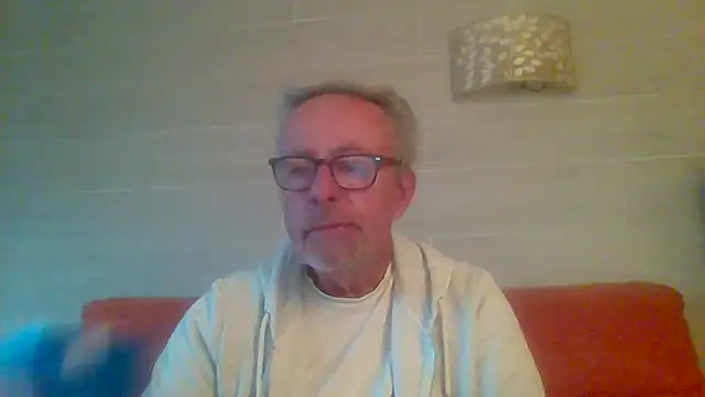 tuggy59 online show from April 9, 6:02 am