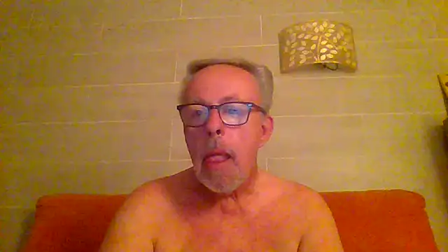 tuggy59 online show from May 31, 3:47 am
