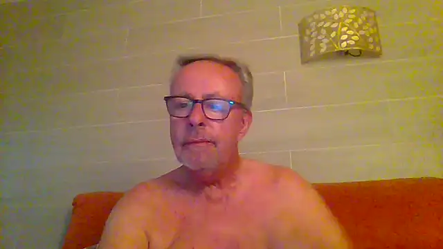 tuggy59 online show from June 10, 5:07 am