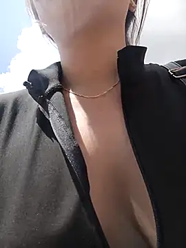 marena saenz online show from December 20, 6:02 pm