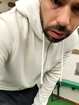 Jeniffer Jarvis online show from February 4, 1:06 pm