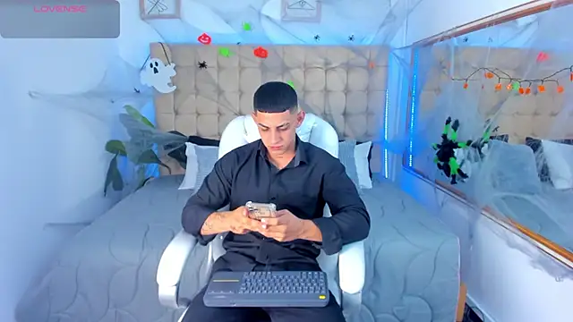 Alex cute77 online show from October 25, 11:29 am