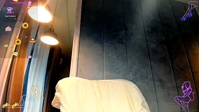 Sassy Teen online show from November 8, 9:31 am