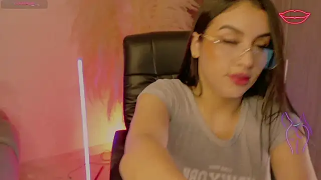 LindseyMoss online show from March 19, 12:14 am