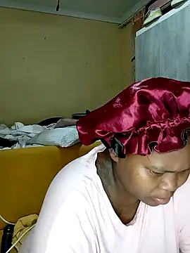 Real1SweetQueen online show from February 2, 2:17 am