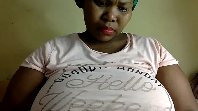 Real1SweetQueen online show from February 12, 5:05 am