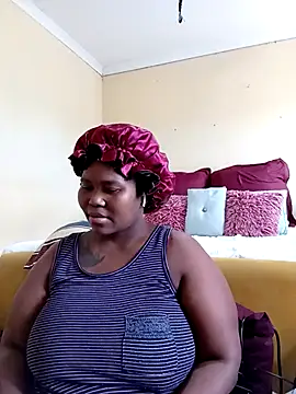 Real1SweetQueen online show from March 19, 10:00 am