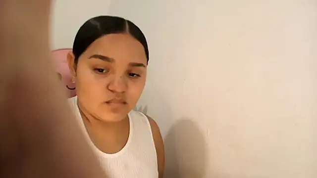 Snapshot of Charlotte-Chanell chatting on May 8, 1:11 am Charlotte-Chanell online show from May 8, 1:11 am