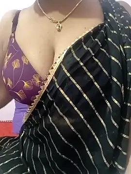 Snapshot of sexytelugu27 chatting on February 13, 7:56 am sexytelugu27 online show from February 13, 7:56 am