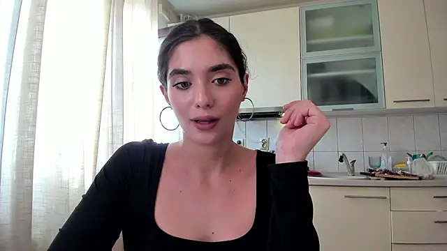 PortraitMarie online show from January 19, 1:22 pm