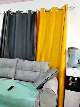 Snapshot of bebygirl143s chatting on January 9, 6:57 pm bebygirl143s online show from January 9, 6:57 pm