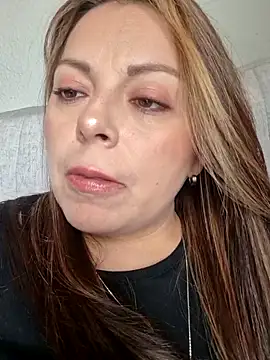Snapshot of seherlatin chatting on May 17, 6:37 pm seherlatin online show from May 17, 6:37 pm