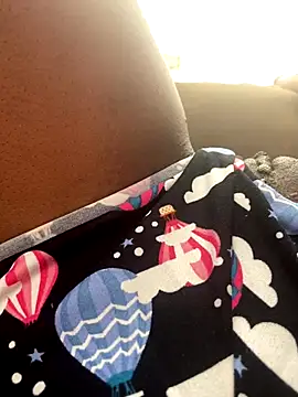 MariaLorenaah online show from October 3, 6:05 pm