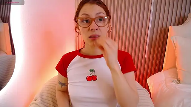 Katy Van online show from March 29, 9:04 pm