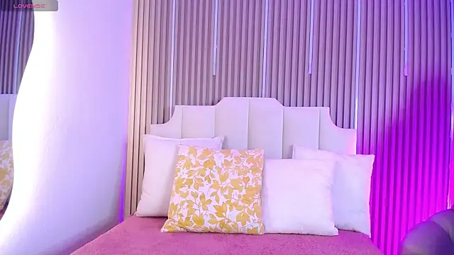 Katy Van online show from April 21, 8:44 pm