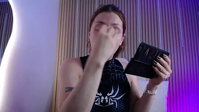 Katy Van online show from April 22, 9:05 pm