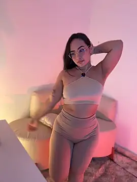 anniesweet02 online show from April 10, 9:08 pm