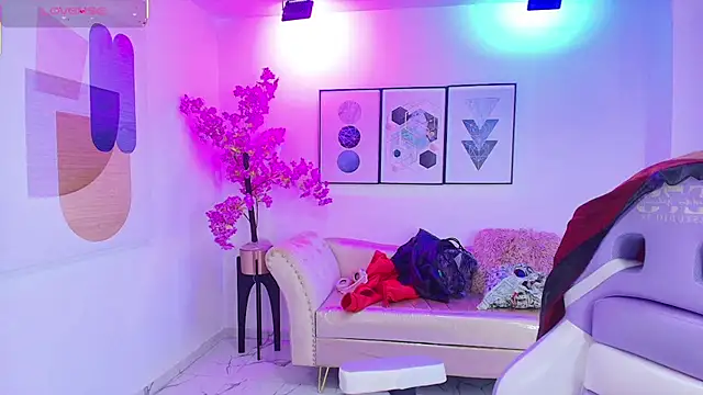 Snapshot of Isa_reel chatting on October 15, 7:47 pm Isa reel online show from October 15, 7:47 pm