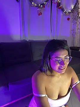 tina olsen07 online show from December 30, 12:43 am