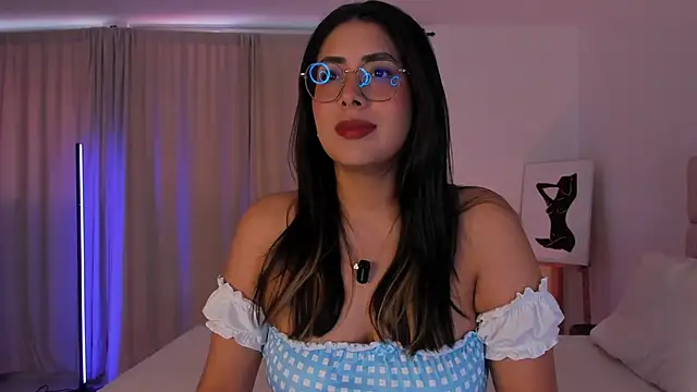 tina olsen07 online show from September 15, 2:17 pm