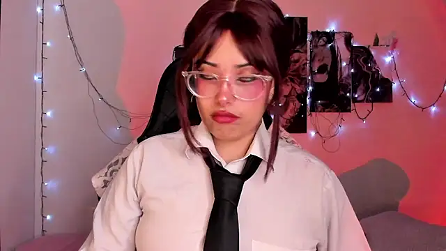 willow poisson online show from November 1, 6:10 pm