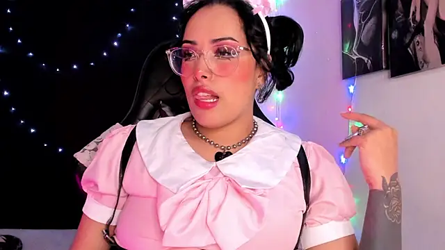 Snapshot of willow_poisson chatting on January 31, 7:11 pm willow poisson online show from January 31, 7:11 pm