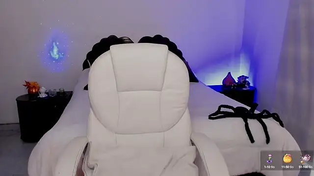 emilydolshe2 online show from October 7, 2:36 pm