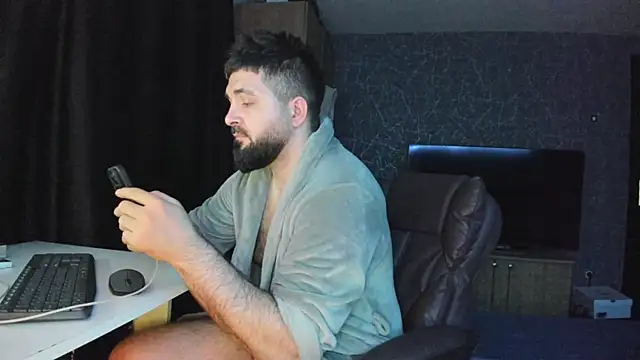 Snapshot of Eduu2322 chatting on December 7, 10:50 pm Eduu2322 online show from December 7, 10:50 pm