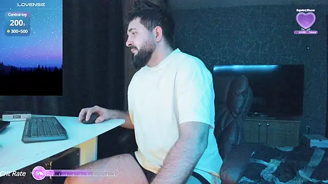 Snapshot of Eduu2322 chatting on December 26, 11:57 pm Eduu2322 online show from December 26, 11:57 pm